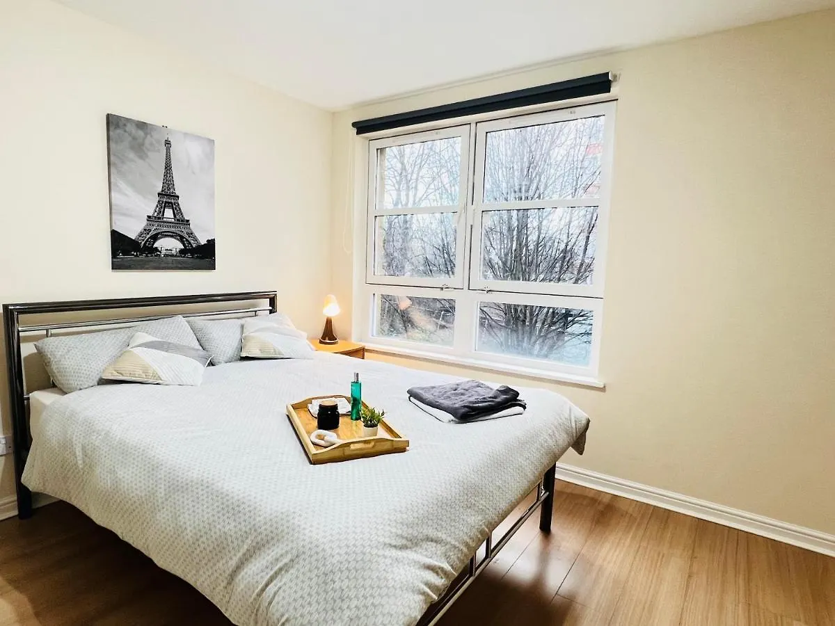 Peaceful 2 Bedroom Flat With Free Parking Edinburgh 0*,  United Kingdom